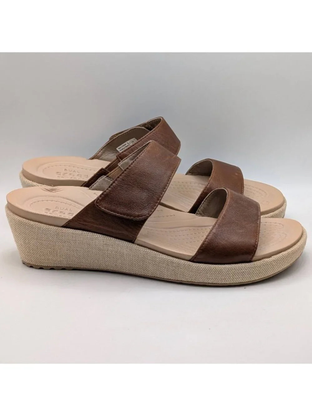 Crocs Leigh Wedge Strappy Leather Wedges Sandals Women's Sz 9 Brown Tan Comfort